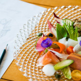 1st Hors-d'œuvre/彩りオードブルの菜園風
シェフたちが熟練の技術を駆使して仕上げる数々の料理は、華やかな盛り付けでより特別な日を演出