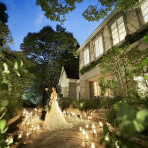 定禅寺通りに佇むガーデンでワンランク上の大人ウェディングを