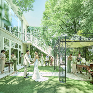ゲストとのアットホームなガーデンパーティも|定禅寺ガーデンヒルズ迎賓館/FIVESTAR WEDDINGの写真(54404052)