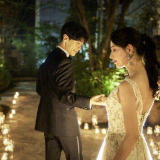 ナイトウェディングではより一層上質で大人な雰囲気に