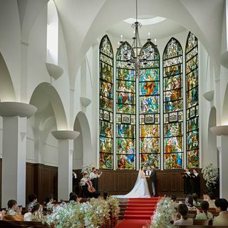 平日限定《大聖堂映え抜群!試着&演出ALL体験》ゆったり見学×豪華試食