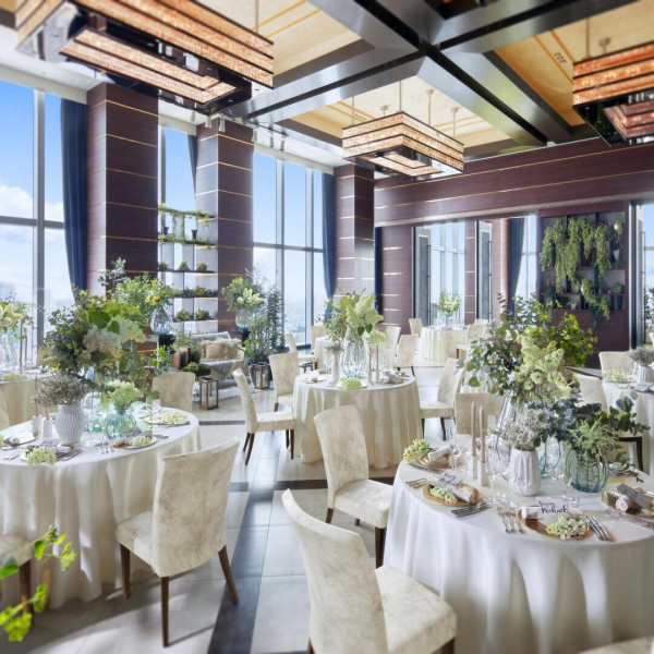 【来館特典】当館人気のフレンチレストランフルコースペアチケットプレゼント