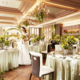 ＼最大145万優待／衣装やドレスがお得になるチャンス