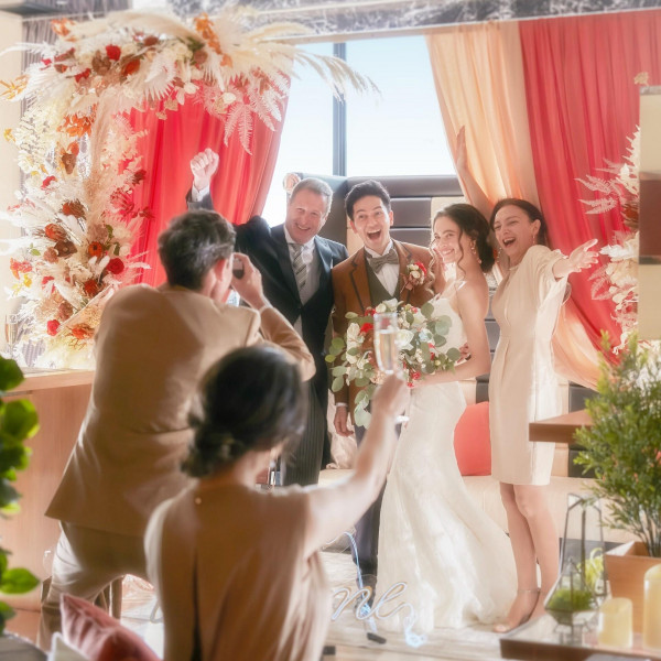 こだわりのドレス＆タキシードプレゼント付き！