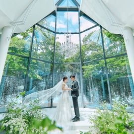 【140万優待×4万Gift】緑溢れる滝チャペル×20大特典*3万試食
