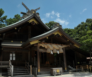 良縁結びの神と慕われる「だいこくさま」をお祀りしている相模分祠は『関東のいづもさん』として親しまれています。