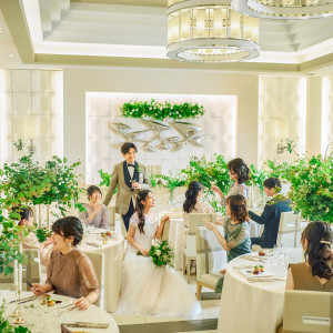白を基調とした会場「フルール」|ノートルダム周南/FIVESTAR WEDDINGの写真(53041482)