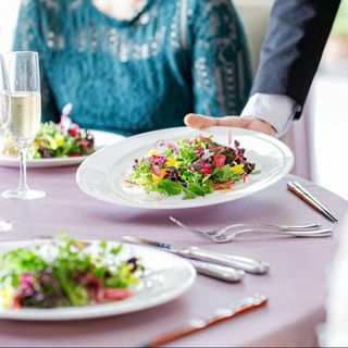 【理想を理想で終わらせない！】卒花満足度NO1豪華コース試食