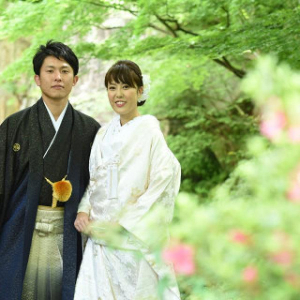 神社選びからプランナーがサポート。当日の神社も様々なスタッフが付き添います