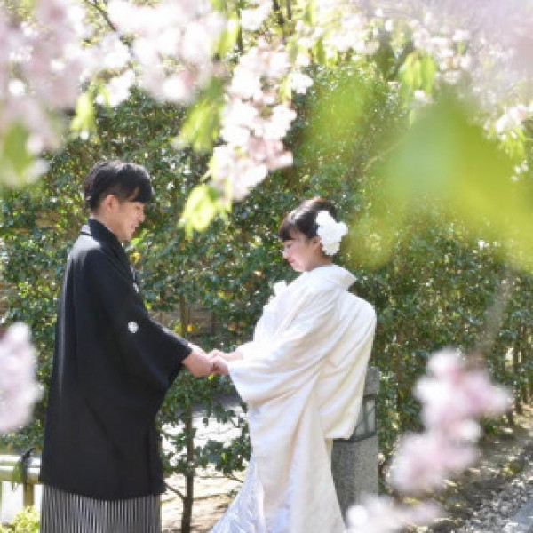 日本庭園でのロケーションフォトも叶う