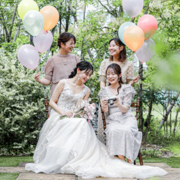 会場使用料50%OFF、スナップアルバム30%OFFの特別特典付きでお得な結婚式をサポート