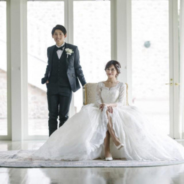 フォトウエディングならではのオリジナルな写真もしっかり撮れるので、希望のイメージを伝えて