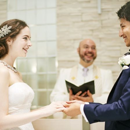 大切なゲストからの祝福を受けて幸せが溢れる瞬間|フレアージュ スウィートの写真(55427383)