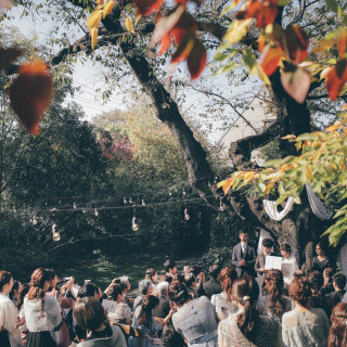 秋を感じる紅葉が温かい空間に*