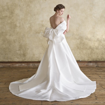 王道ドレスからクラリエールオリジナルのナチュラルドレスをご用意！