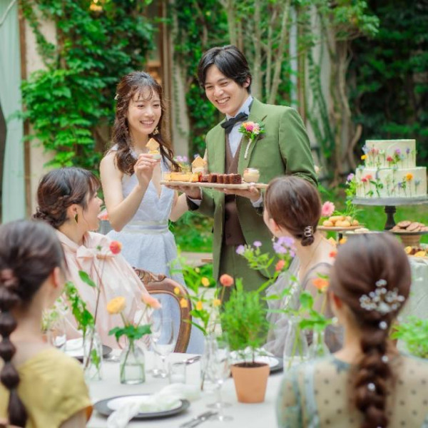 ガーデンでのデザートビュッフェも可能に*
