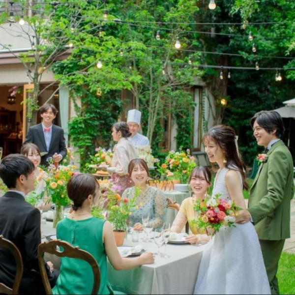 常緑樹だからこそ敷地内すべてがフォトスポットどのシーズンも緑あふれた空間に◎