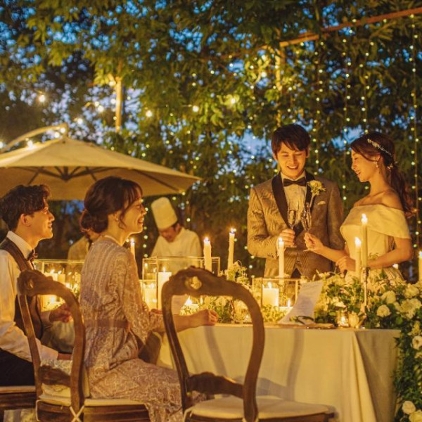 樹齢120年以上の桜の木がおふたりの大切な瞬間を見守るガーデン挙式