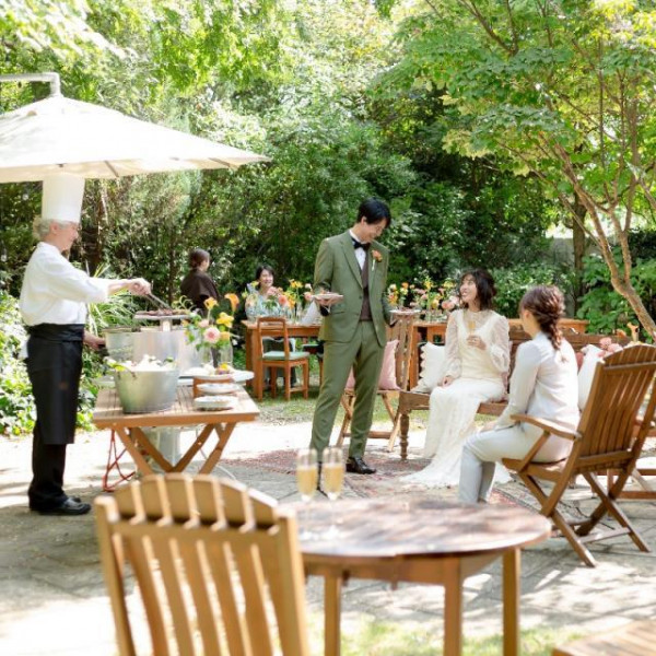 披露宴会場の二次会では貸切ガーデンも使用可能◎