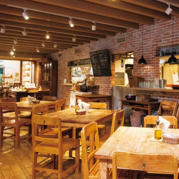 カフェの貸し切りでよりアットホームな時間を過ごしましょう♪