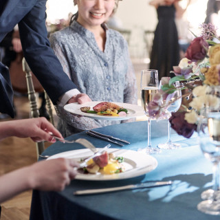新婦様からゲストへサーブいただくこともできる人気プログラム