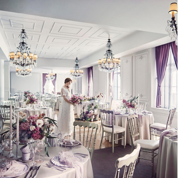 ●ドレス&タキシード最大50%OFF●7万円相当オルゴール盤プレゼント●控室料10万円分プレゼント