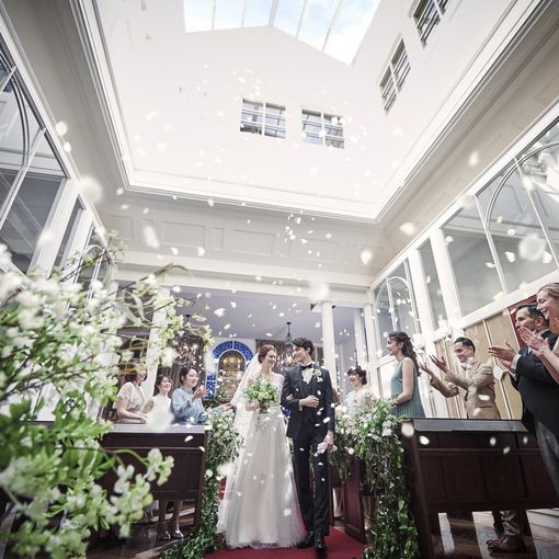 ラ・バンク・ド・ロア(横浜市指定有形文化財）の結婚式の公式写真（1枚目）