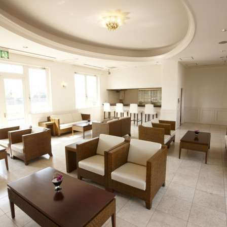 挙式前のご友人様専用の喫茶ルーム|アールベルアンジェ札幌の写真(532528)