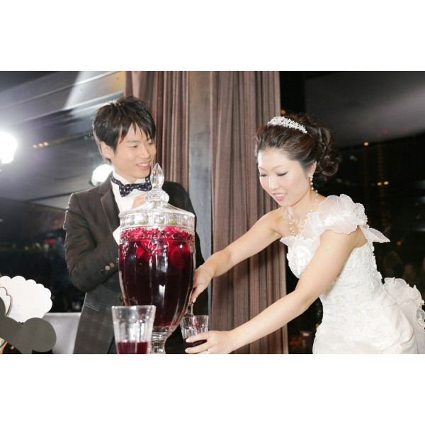 お酒好きの方必見 オリジナル演出 8g Horie Riverterrace Wedding ウエディングパーク