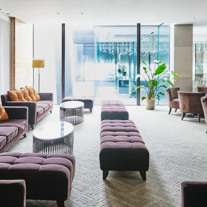 シックなインテリアがゲストを寛ぎのひとときへ|NIIGATA MONOLITH ～新潟モノリス～の写真(46332193)