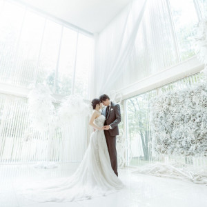 白大理石が描く、奇跡のような純白の世界。 生涯に一度だからこそ、憧れを叶えられる場所で誓いを。【全館貸切】贅沢貸切×海外風カジュアルパーティ×料理試食付き相談会開催中!|THE JAPONAIS LISERJU(ザ ジャポナイズリサージュ)の写真(54609588)