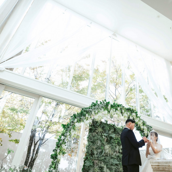 人前挙式、教会式挙式、和婚式まで幅広くご提案。お2人だけのオリジナル挙式も実現可能。