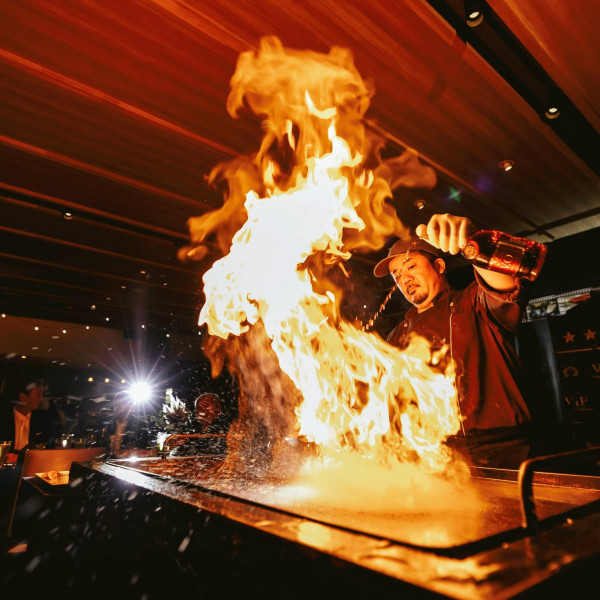 五感で楽しむ料理をコンセプトに味だけでなく、見ても楽しめる料理演出も大人気。