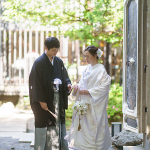 ヒカリヤの日本庭園で、挙式の前後に撮影が叶う。|ヒカリヤ（国登録有形文化財）の写真(31109468)