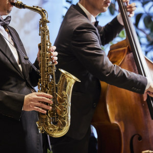 ドラマティックな生演奏でゲストをおもてなし|HIMEJI MONOLITH 旧逓信省姫路別館 ~姫路モノリス~の写真(55459291)