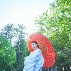 招かれたゲストの心も落ち着かせる優しい雰囲気。等身大のままリラックスした雰囲気で過ごす特別な1日|HIMEJI MONOLITH 旧逓信省姫路別館 ~姫路モノリス~の写真(55461003)