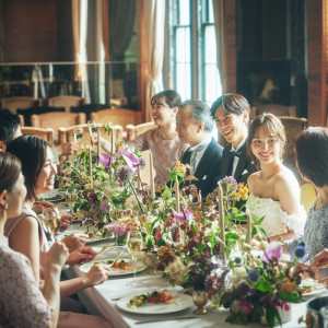 晩餐会スタイルのセッティングは自然とお話がふくらみます|HIMEJI MONOLITH 旧逓信省姫路別館 ~姫路モノリス~の写真(55458958)