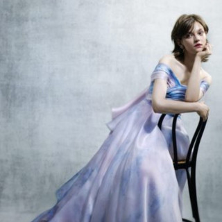 美しさと愛らしさを兼ね備えた、花嫁様の「欲しい」を詰め込んだ贅沢な一着