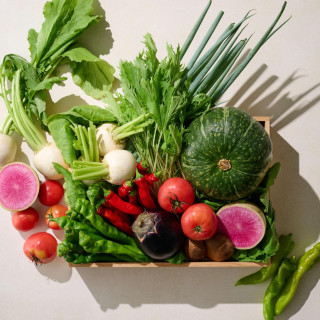 季節を感じられるようシェフが自ら市場へ出向き食材を厳選。