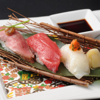 和食の職人が握る寿司は、日本人の美食。