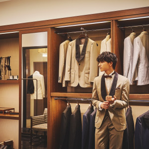 タキシードサロンも完備 ドレスもタキシードもこだわりの一着を|ノートルダム北九州/FIVESTAR WEDDINGの写真(38970368)