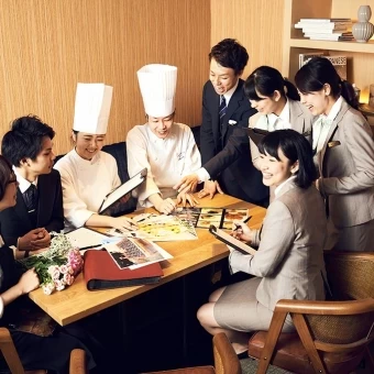 貸切だからこそ、スタッフ全員がおふたりのサポートチームとなりお手伝いいたします