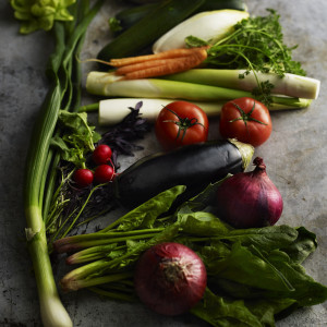 地場野菜を大切にした付け合わせの【野菜】が一品の一皿|カノビアーノ福岡の写真(16783579)