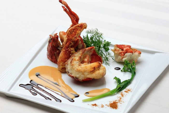 各会場のすぐ近くにはキッチンを配置。