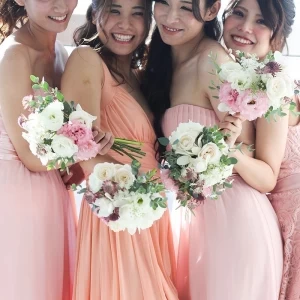 ブライズメイドも新婦とおそろいのブーケを|THE STYLE （ザ・スタイル）の写真(2375753)