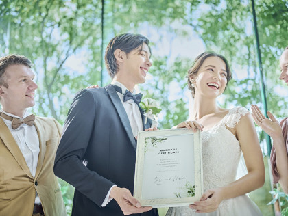 All for
Thank you
「ありがとう」であふれる結婚式