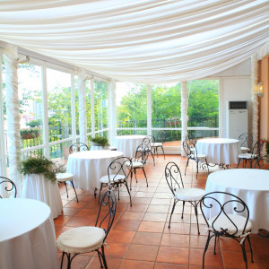 サンルームではリラックスしたスイーツビュッフェが楽しめる。|ピエトラ・セレーナの写真(597554)