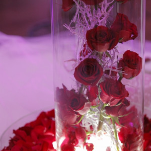 照明も組み合わせた装花のコーディネート。|ピエトラ・セレーナの写真(268671)