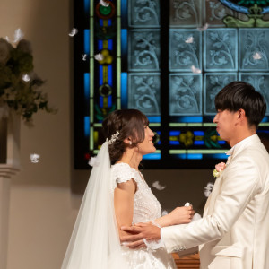 希望に合わせて、誓いのキスシーンでは、ロマンチックな演出も|ピエトラ・セレーナの写真(48226909)