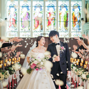 19世紀製のロイヤルステンドグラス。何年たっても色褪せない思い出をゲストと一緒に◆|神戸セントモルガン教会の写真(37267688)